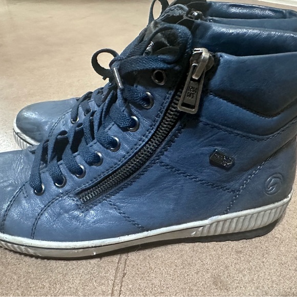 Remonte, size 9 sneakers - Picture 3 of 5